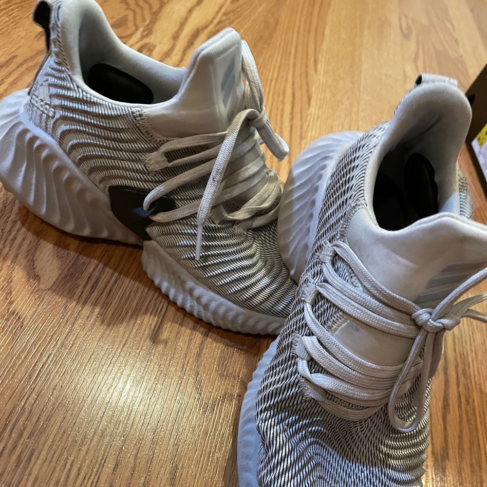 Adidas Alphabounce